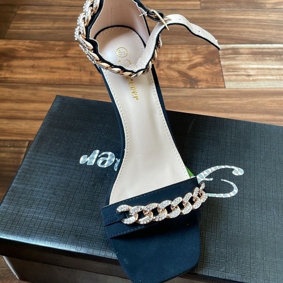 Heels - Picture 2 of 2